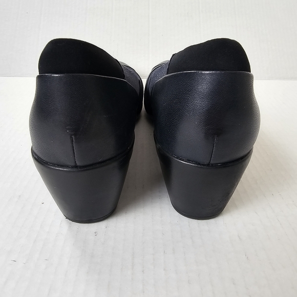 Clarks Emily Alexa Pumps Navy Blue Leather Slip-On Heels Size 12 Comfort Shoes - Picture 3 of 11